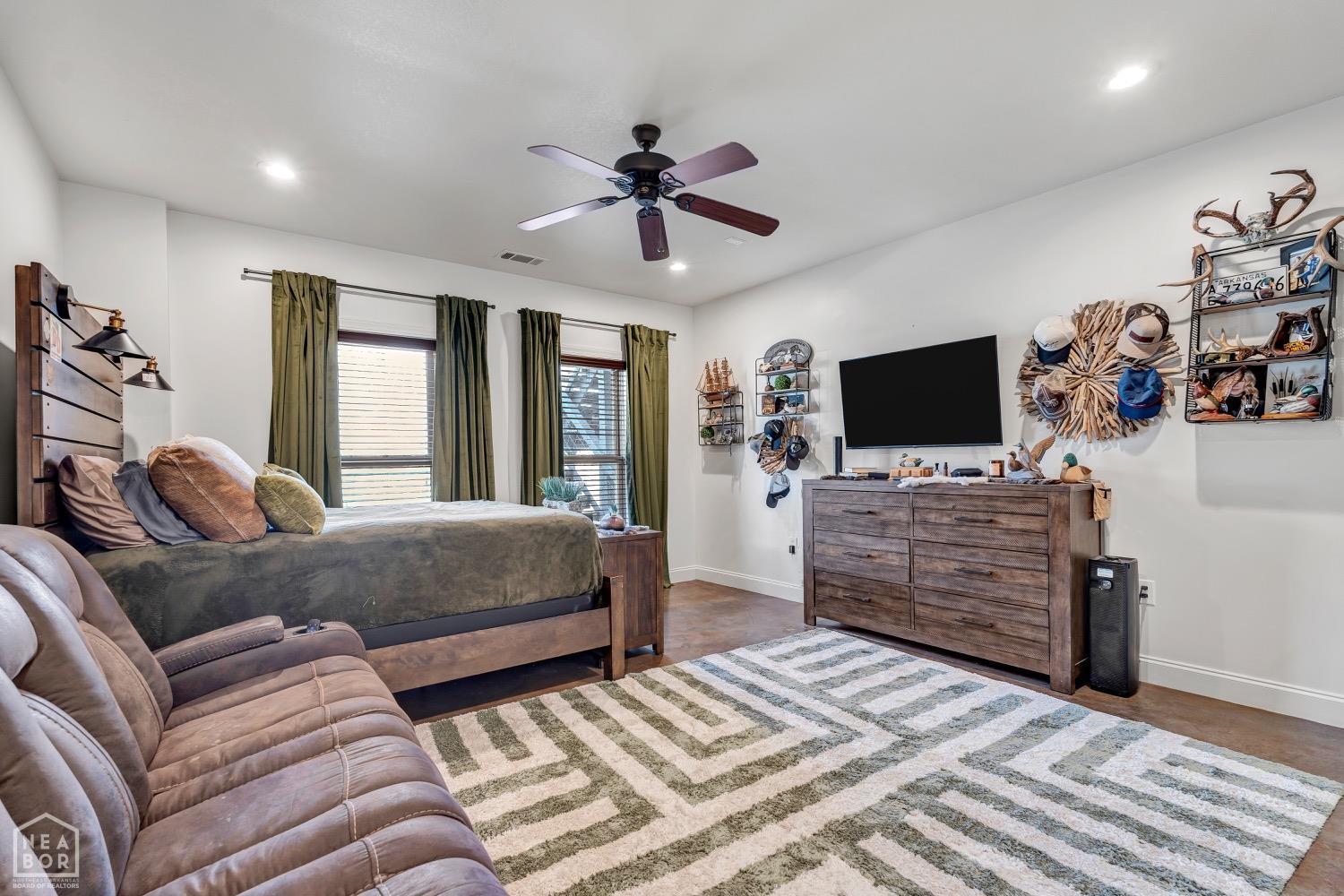 Jonesboro, Arkansas, 72404, United States, ,5 BathroomsBathrooms,Residential,For Sale,1981825