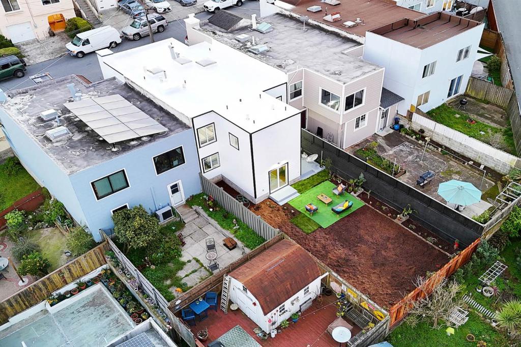 San Francisco, California, 94132, United States, 4 Bedrooms Bedrooms, ,4 BathroomsBathrooms,Residential,For Sale,2008965