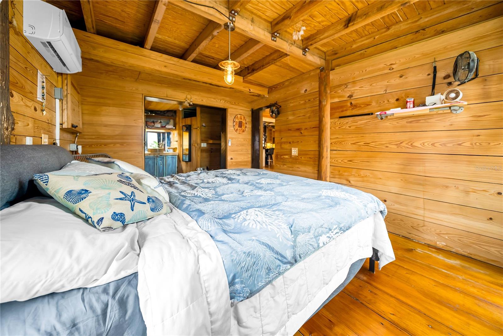 Redington Beach, Florida, 33708, United States, 2 Bedrooms Bedrooms, ,2 BathroomsBathrooms,Residential,For Sale,1978870