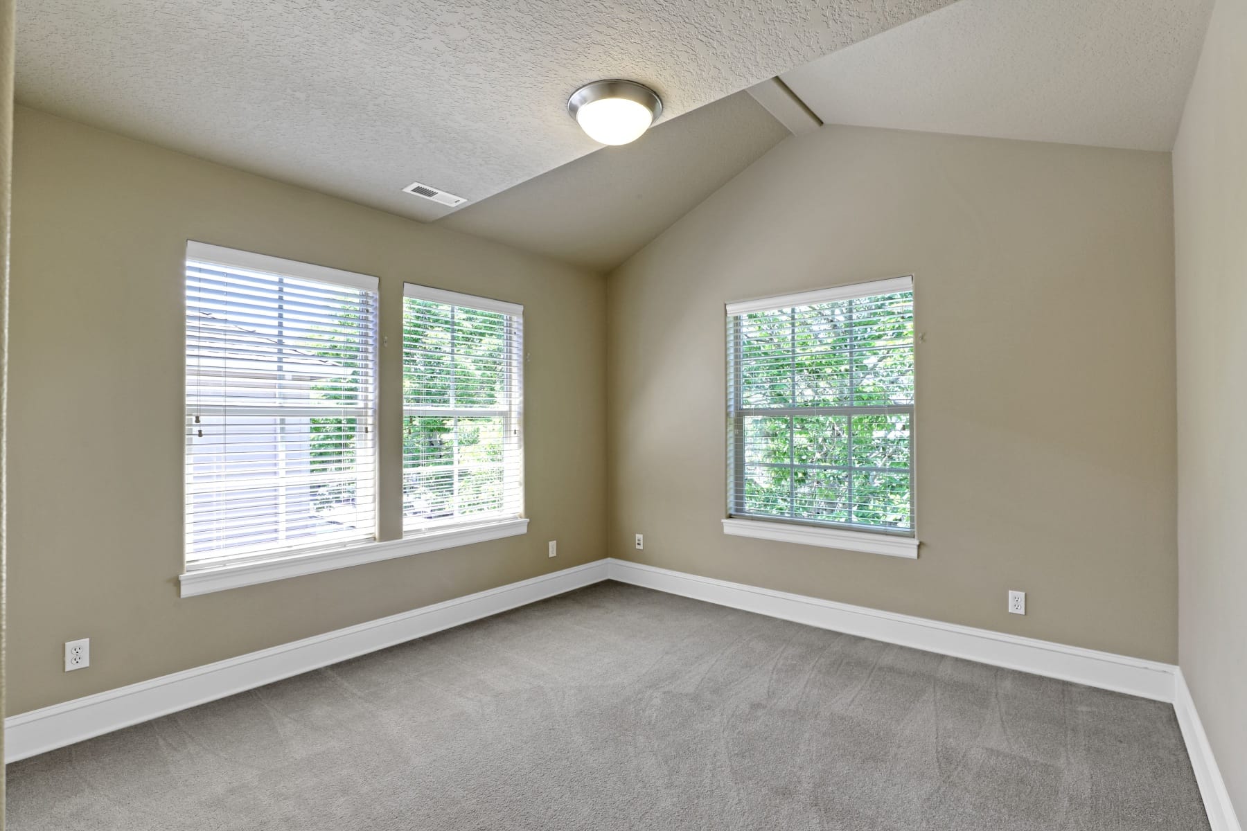  17236 SW 136TH AVE Portland, OR 97224 - 物件實景