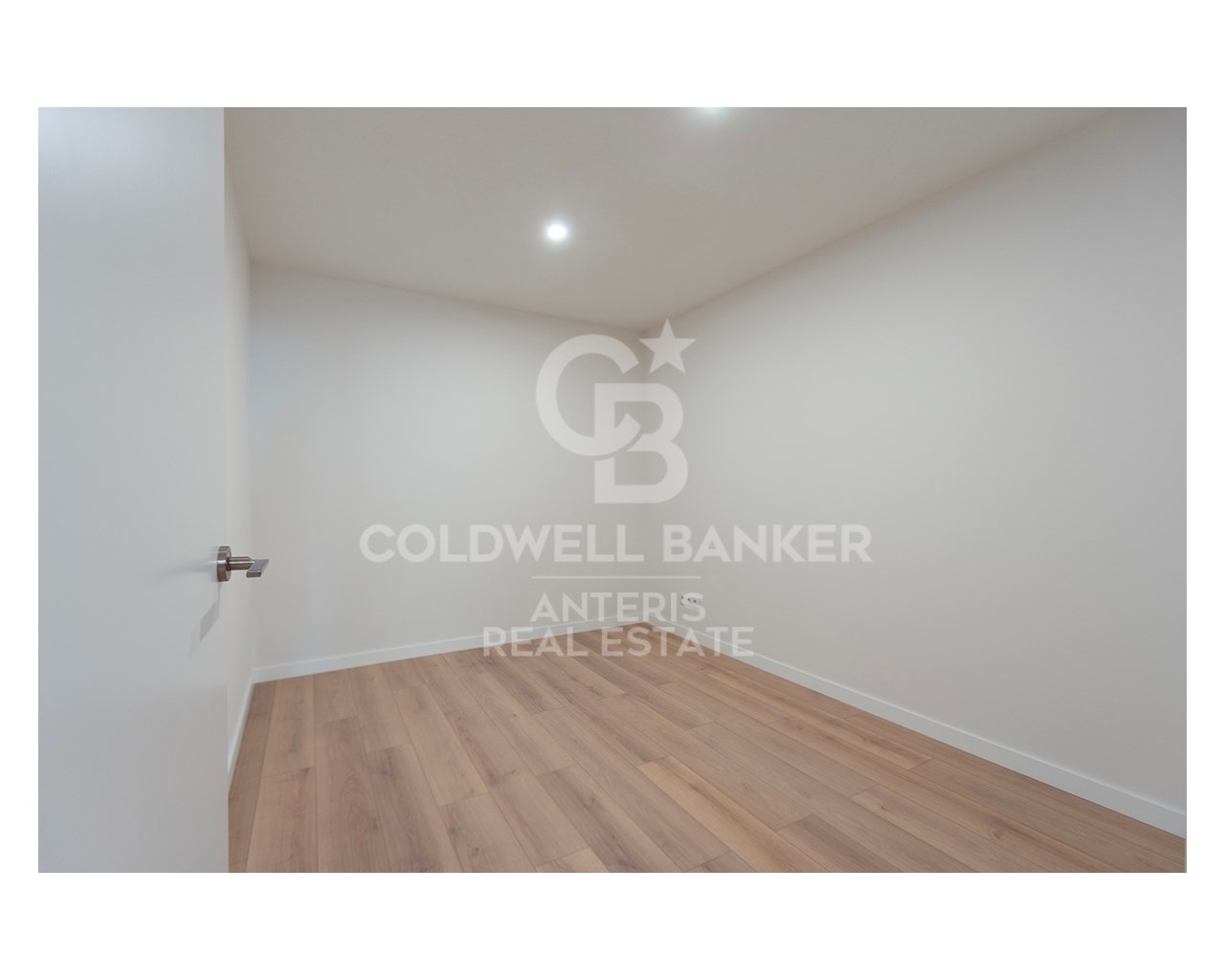 Barcelona, Barcelona, Sants ? Montju?c, Sants - Ba, Barcelona, Catalonia, ES, 3 Bedrooms Bedrooms, ,2 BathroomsBathrooms,Residential,For Sale,Barcelona, Barcelona, Sants ? Montju?c, Sants - Ba,1556908