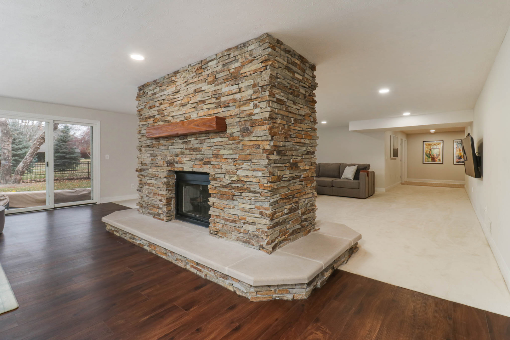 Bloomington, Illinois, 61704, United States, 5 Bedrooms Bedrooms, ,4 BathroomsBathrooms,Residential,For Sale,1991973