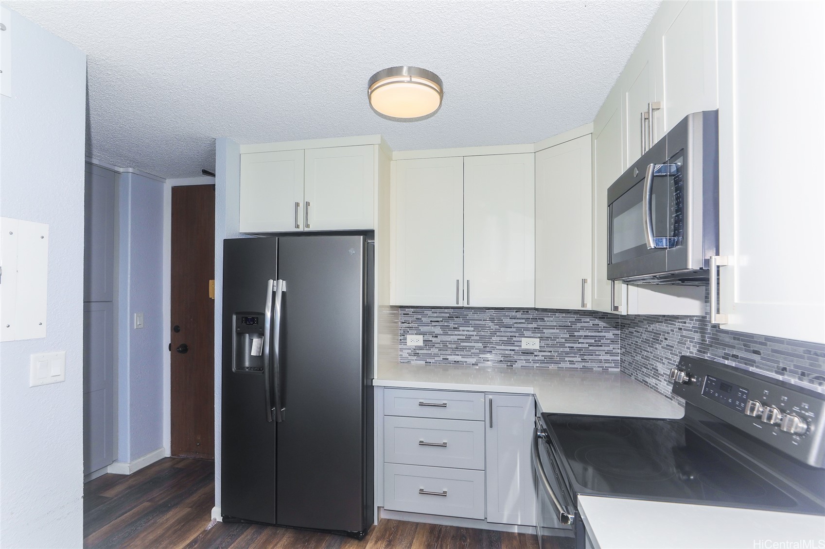 Aiea, Hawaii, 96701, United States, 2 Bedrooms Bedrooms, ,1 BathroomBathrooms,Residential,For Sale,1942084