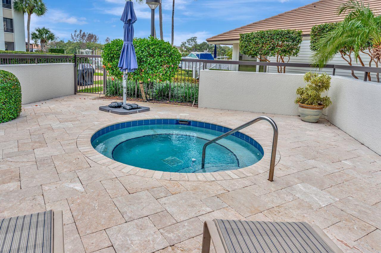 Juno Beach, Florida, 33408, United States, 3 Bedrooms Bedrooms, ,2 BathroomsBathrooms,Residential,For Sale,1761960