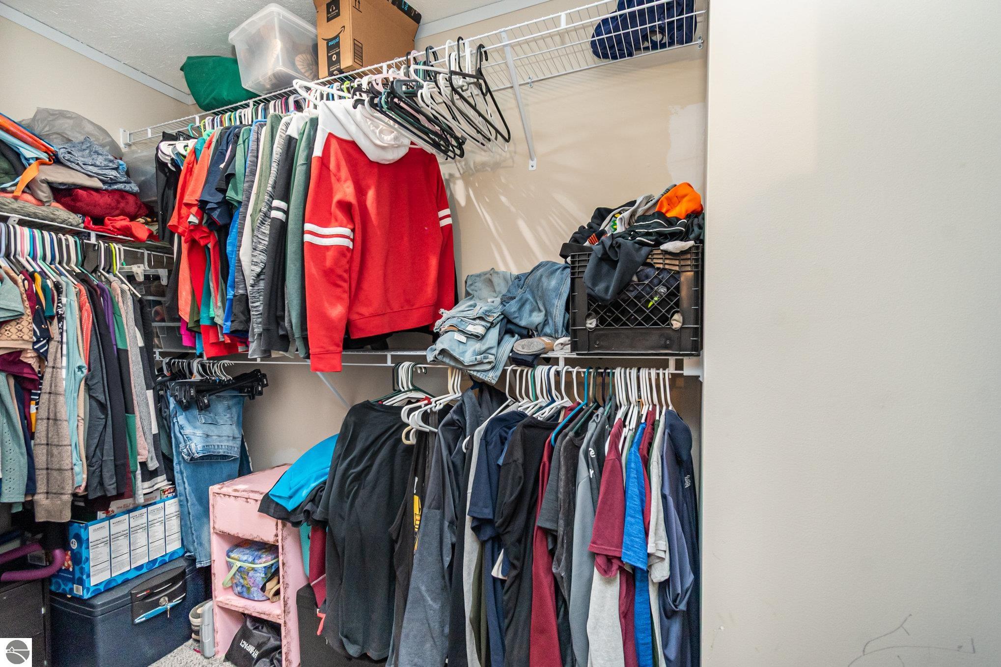 Vestaburg, Michigan, 48891, United States, 6 Bedrooms Bedrooms, ,3 BathroomsBathrooms,Residential,For Sale,1976935