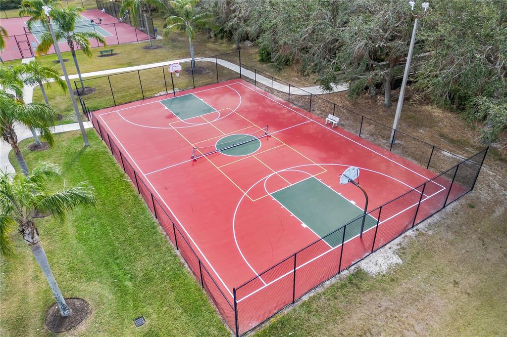 Bradenton, Florida, 34212, United States, 4 Bedrooms Bedrooms, ,5 BathroomsBathrooms,Residential,For Sale,1856587