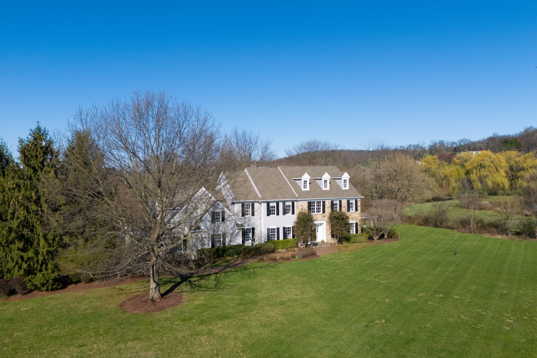  Meticulous ?Hill View Farms? Neighborhood Colonial - 物件實景