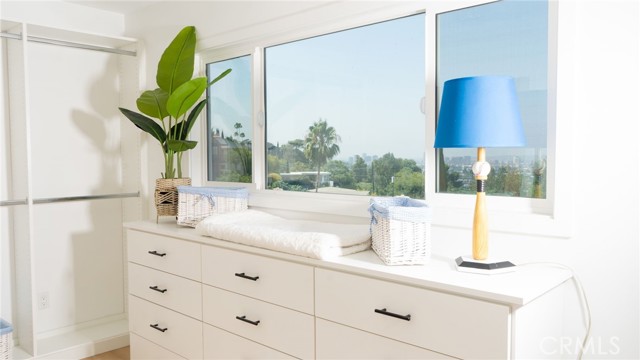 Los Angeles, California, 90027, United States, 3 Bedrooms Bedrooms, ,3 BathroomsBathrooms,Residential,For Sale,1980837