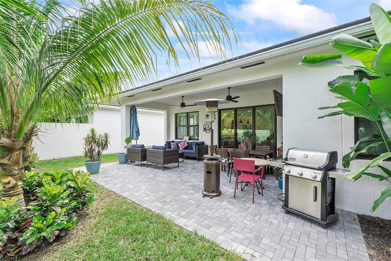 Lake Worth, Florida, 33463, United States, 3 Bedrooms Bedrooms, ,2 BathroomsBathrooms,Residential,For Sale,1925121