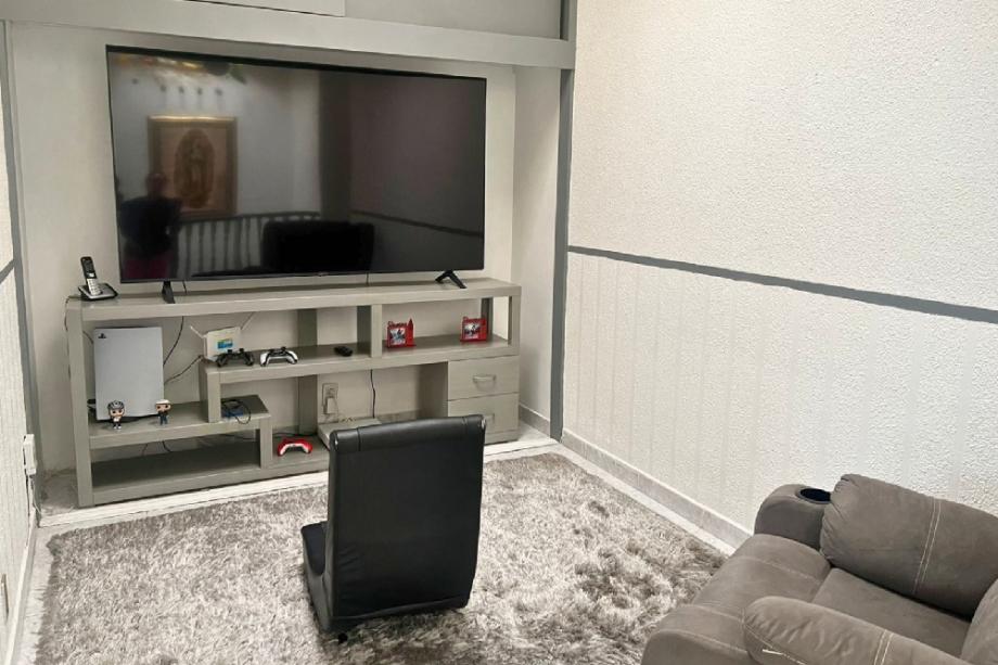 Rosas, Cuautitlán Izcalli, Estado de México, 54750, Mexico, 3 Bedrooms Bedrooms, ,2 BathroomsBathrooms,Residential,For Sale,Rosas,1672577