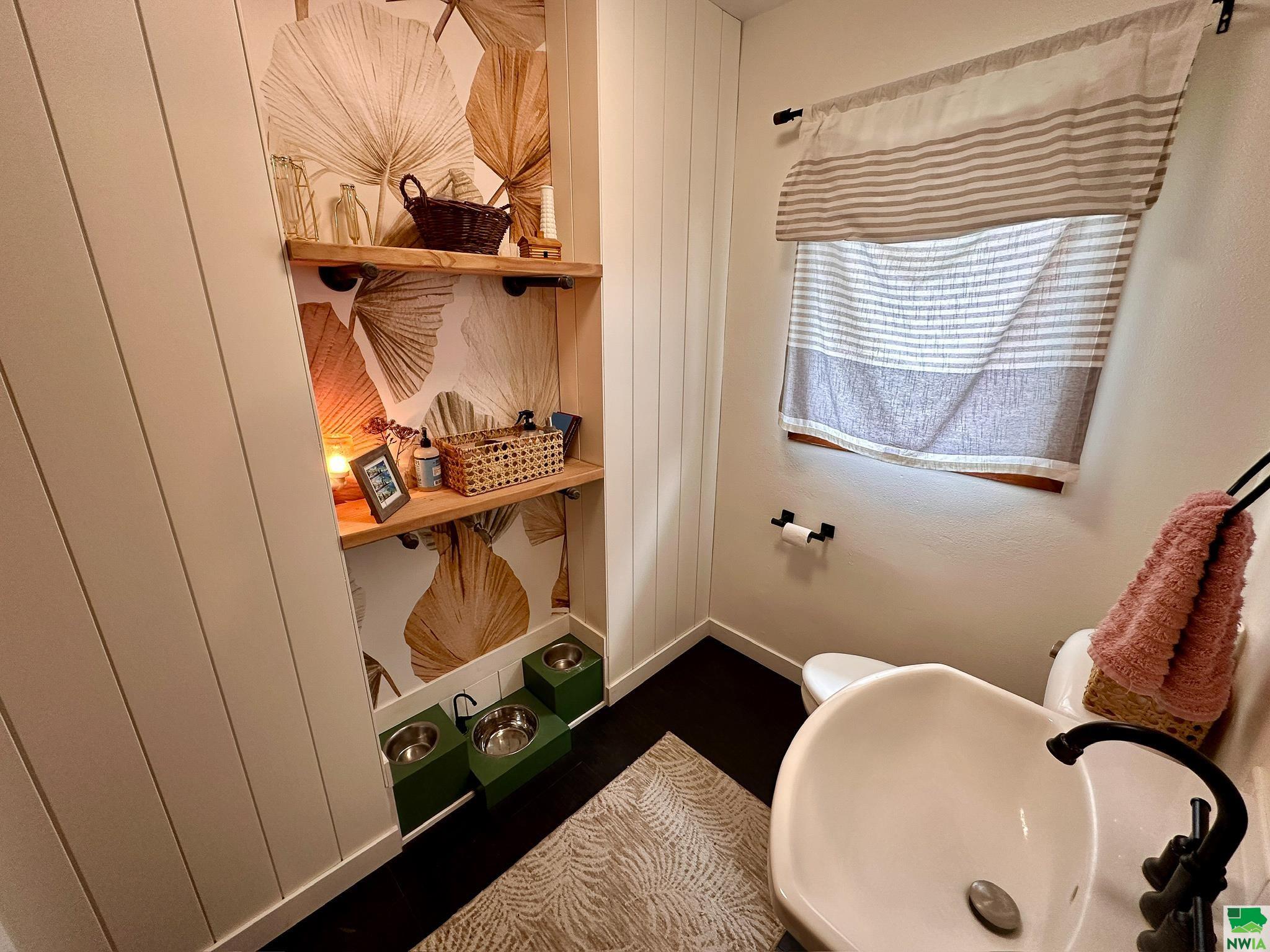 McCook Lake, South Dakota, 57049, United States, 5 Bedrooms Bedrooms, ,3 BathroomsBathrooms,Residential,For Sale,1980281