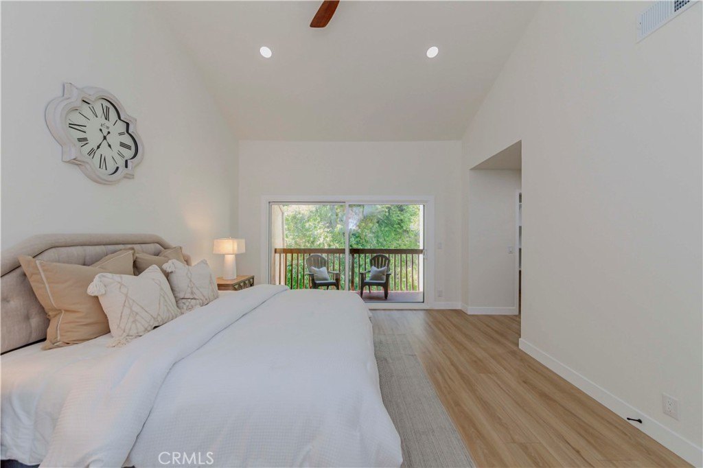 Fullerton, California, 92833, United States, 2 Bedrooms Bedrooms, ,3 BathroomsBathrooms,Residential,For Sale,1890982