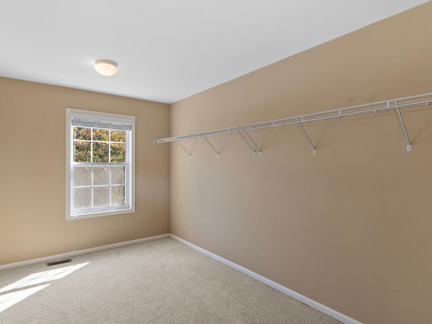 Inverness, Illinois, 60010, United States, 2 Bedrooms Bedrooms, ,3 BathroomsBathrooms,Residential,For Sale,1947275