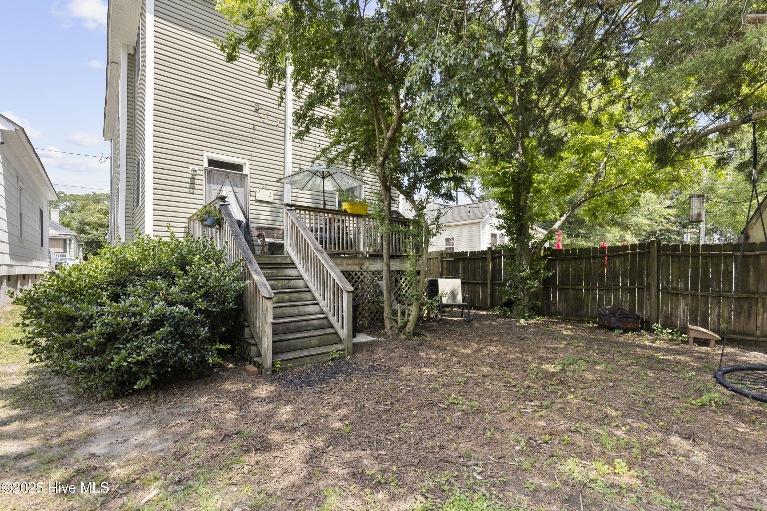 Wilmington, North Carolina, 28401, United States, 4 Bedrooms Bedrooms, ,3 BathroomsBathrooms,Residential,For Sale,1882857