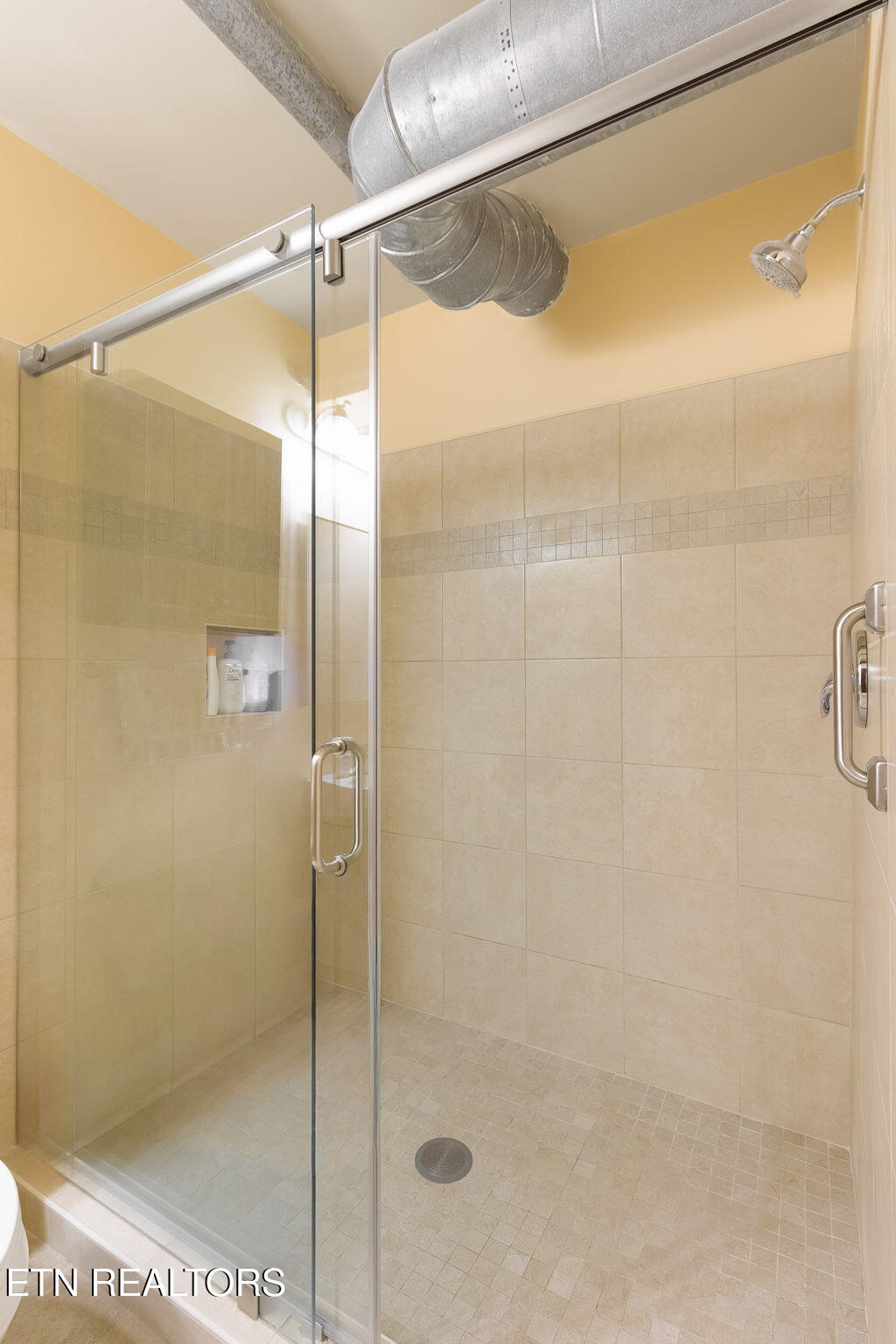 Knoxville, Tennessee, 37916, United States, 1 Bedroom Bedrooms, ,1 BathroomBathrooms,Residential,For Sale,1995398