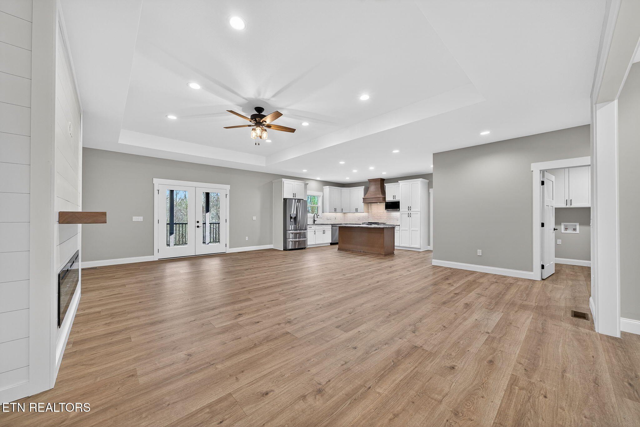 Crossville, Tennessee, 38558, United States, 3 Bedrooms Bedrooms, ,2 BathroomsBathrooms,Residential,For Sale,1989855