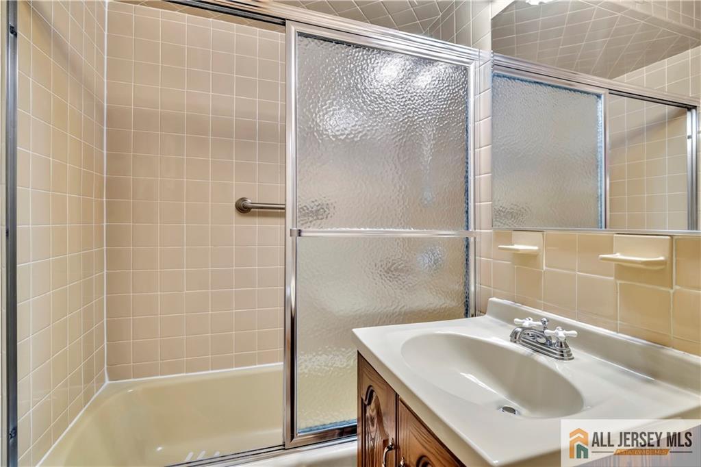 Old Bridge, New Jersey, 08857, United States, 4 Bedrooms Bedrooms, ,3 BathroomsBathrooms,Residential,For Sale,1962788