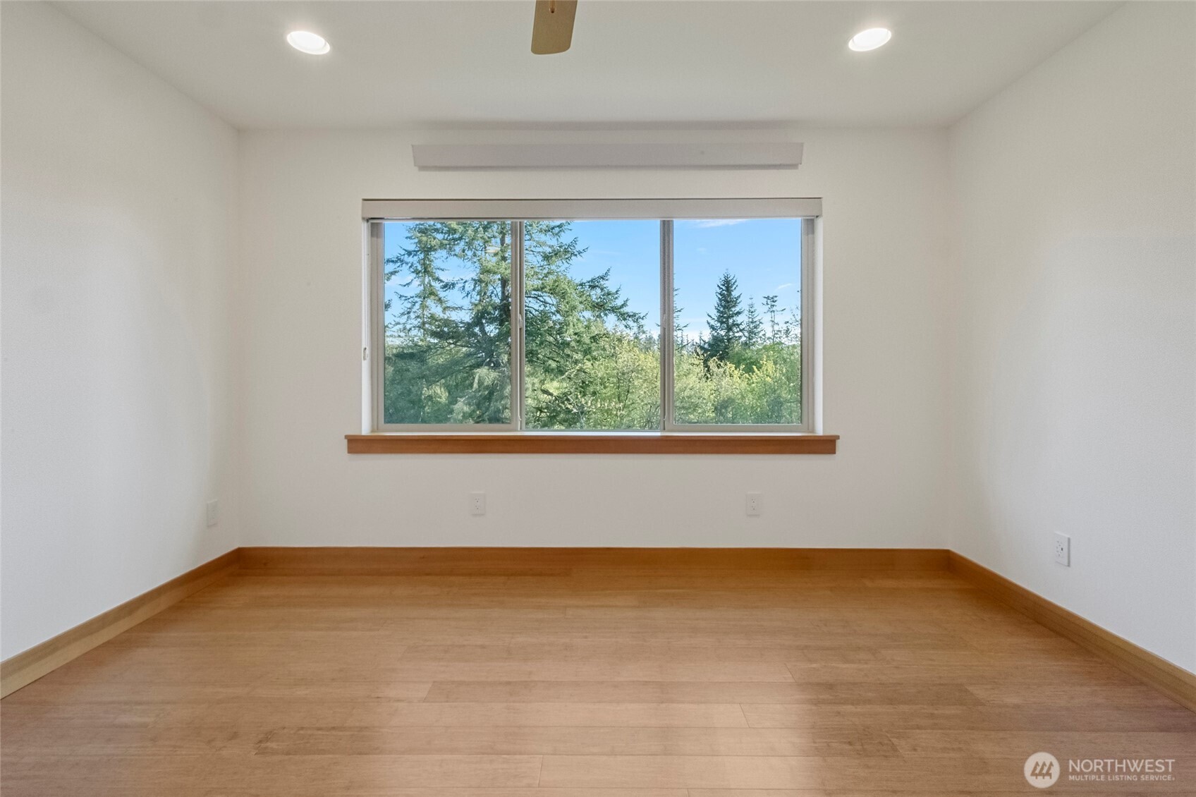 Blaine, Washington, 98230, United States, 4 Bedrooms Bedrooms, ,3 BathroomsBathrooms,Residential,For Sale,1903281