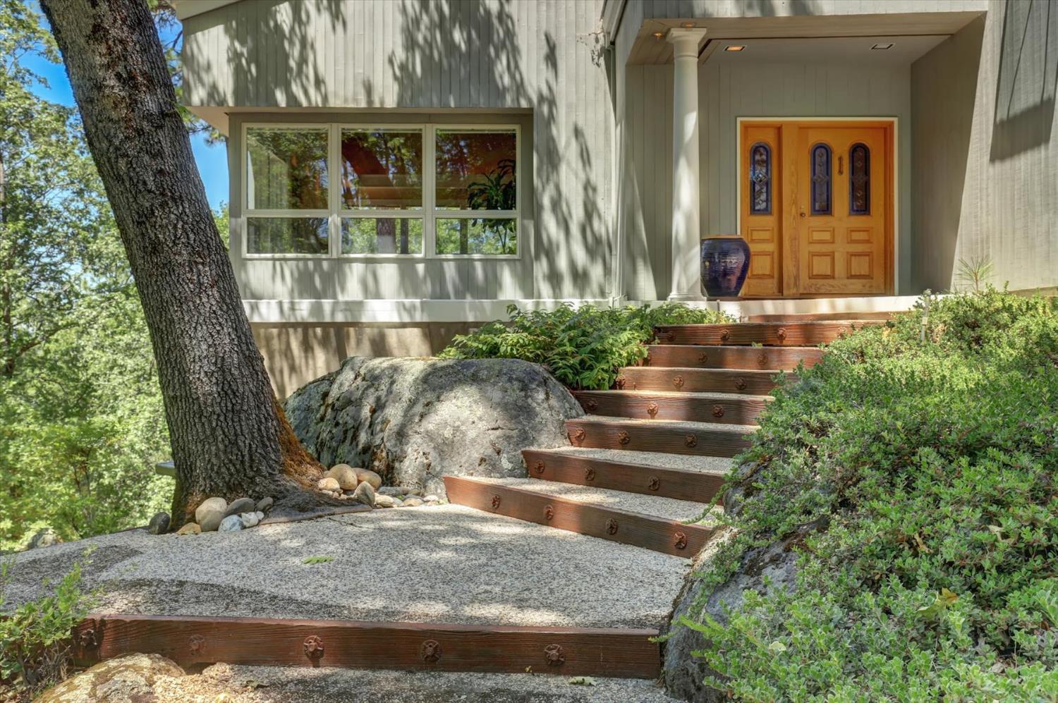 Nevada City, California, 95959, United States, 3 Bedrooms Bedrooms, ,4 BathroomsBathrooms,Residential,For Sale,1903616