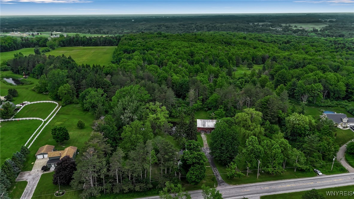 Aurora, New York, 14052, United States, 3 Bedrooms Bedrooms, ,3 BathroomsBathrooms,Residential,For Sale,1865001