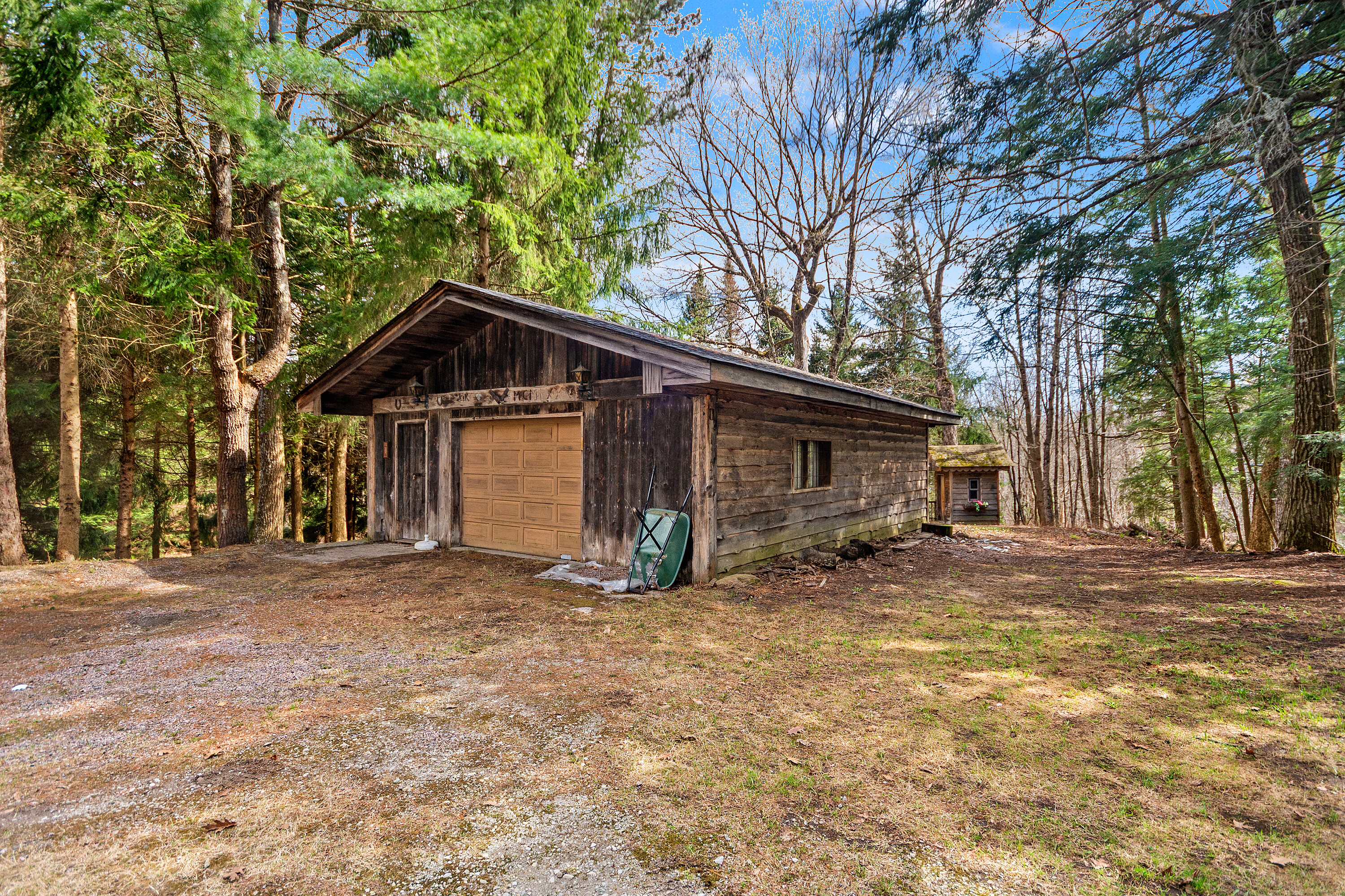  Gibson Lake Family Compound - 物件實景