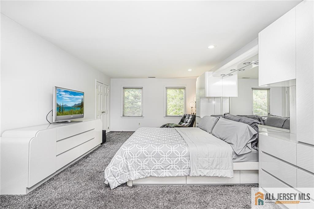 East Brunswick, New Jersey, 08816, United States, 4 Bedrooms Bedrooms, ,4 BathroomsBathrooms,Residential,For Sale,1847470
