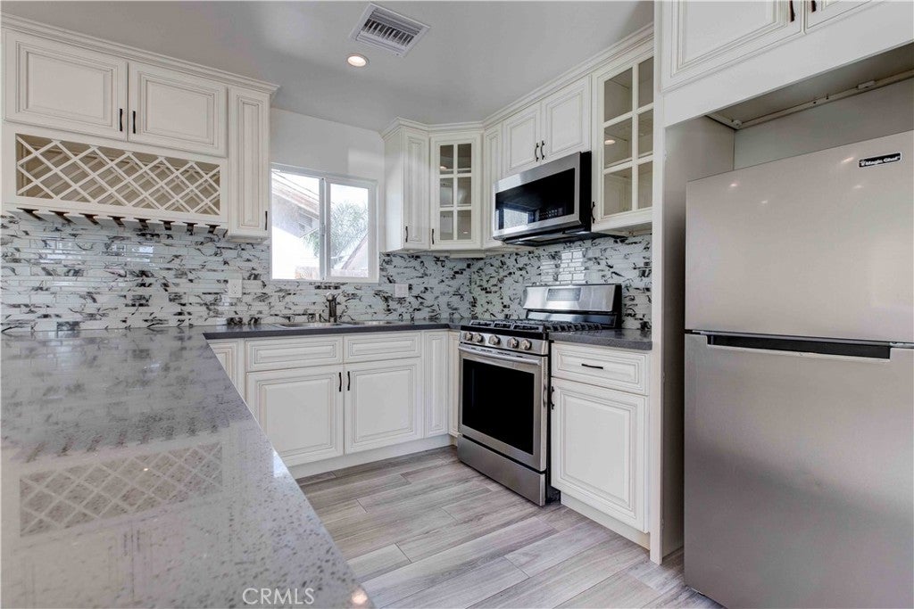 Sun Valley, California, 91352, United States, 4 Bedrooms Bedrooms, ,3 BathroomsBathrooms,Residential,For Sale,1938839