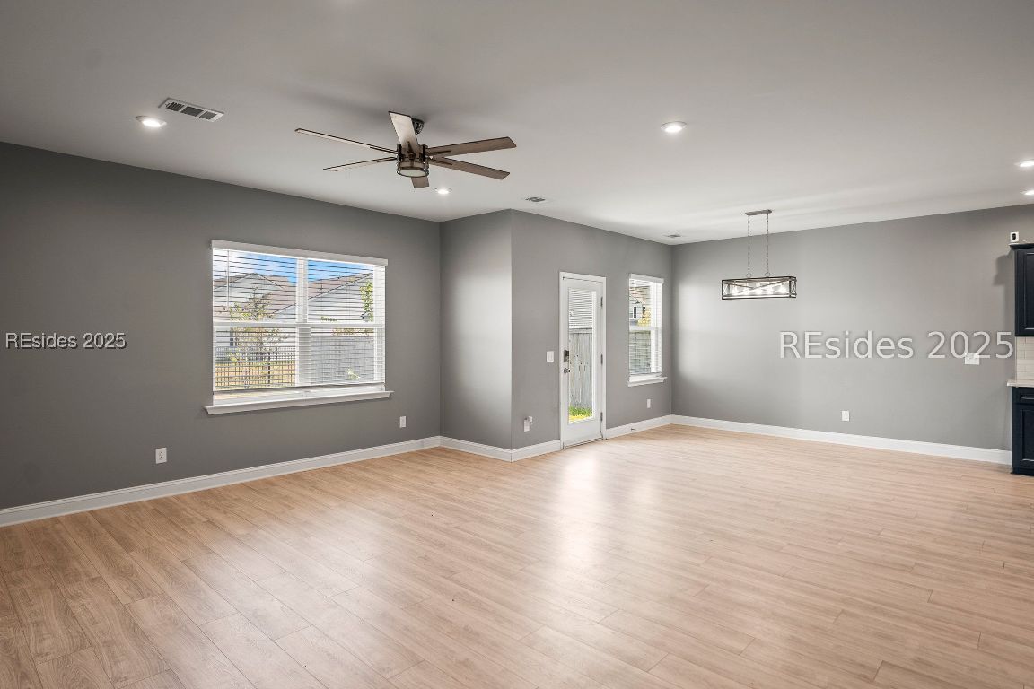 Bluffton, South Carolina, 29909, United States, 5 Bedrooms Bedrooms, ,3 BathroomsBathrooms,Residential,For Sale,1961218