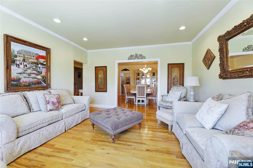 North Arlington, New Jersey, 07031, United States, 6 Bedrooms Bedrooms, ,4 BathroomsBathrooms,Residential,For Sale,1974124