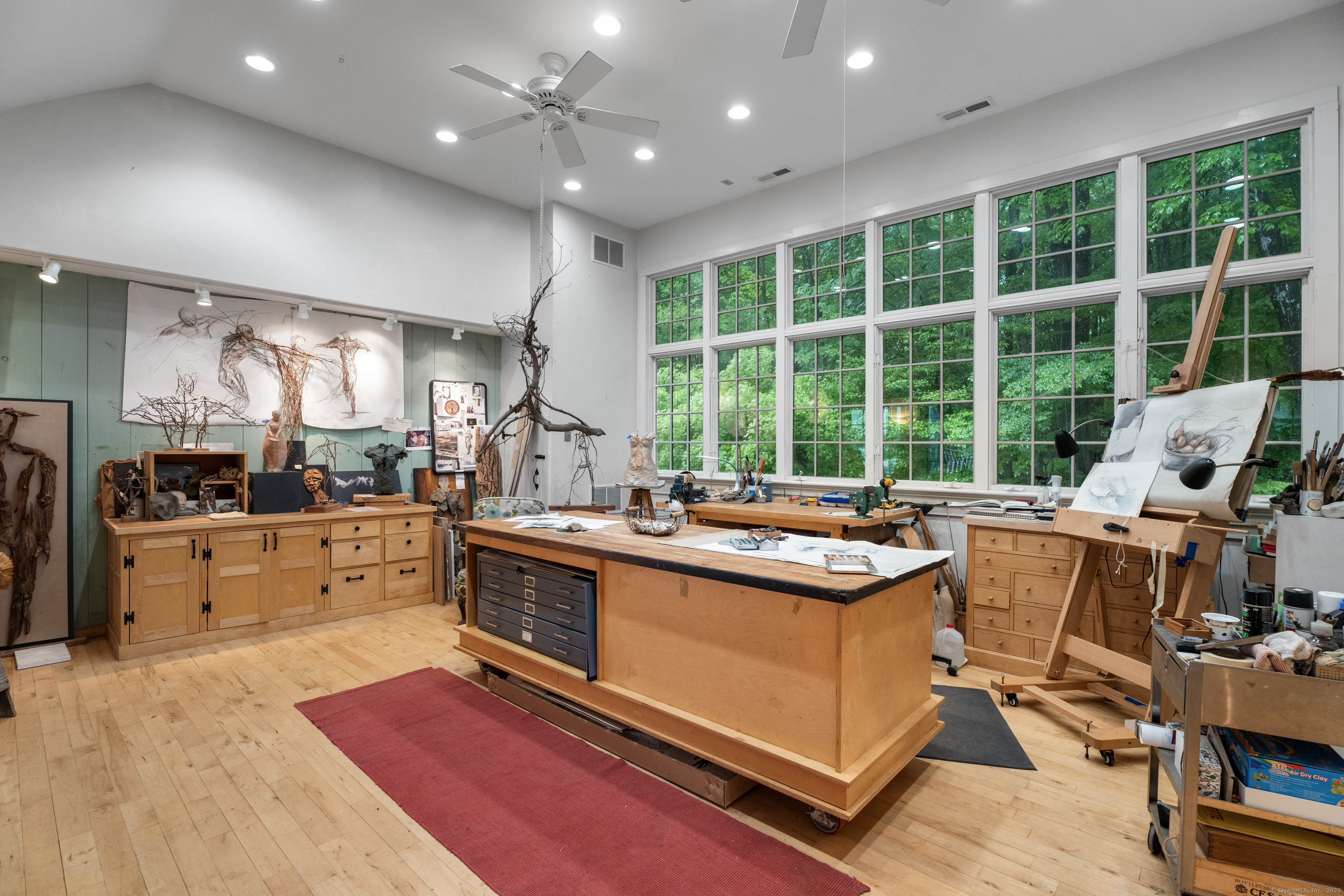 East Haddam, Connecticut, 06423, United States, 4 Bedrooms Bedrooms, ,4 BathroomsBathrooms,Residential,For Sale,1837014