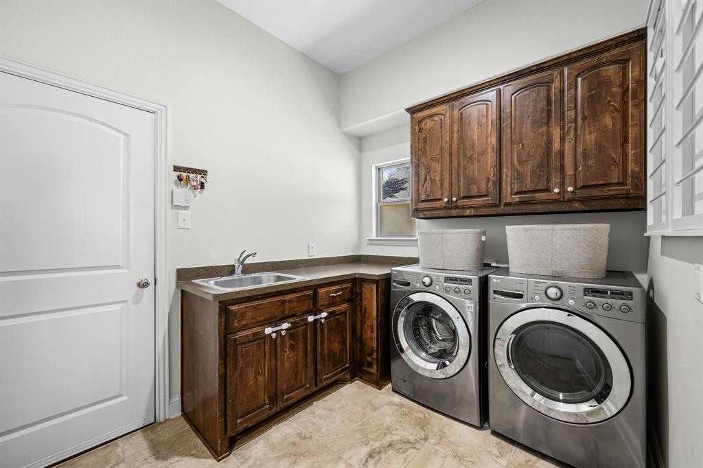 Heath, Texas, 75032, United States, 4 Bedrooms Bedrooms, ,4 BathroomsBathrooms,Residential,For Sale,1940956