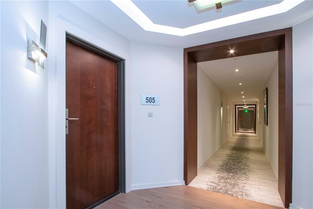 Longboat Key, Florida, 34228, United States, 2 Bedrooms Bedrooms, ,2 BathroomsBathrooms,Residential,For Sale,1993516