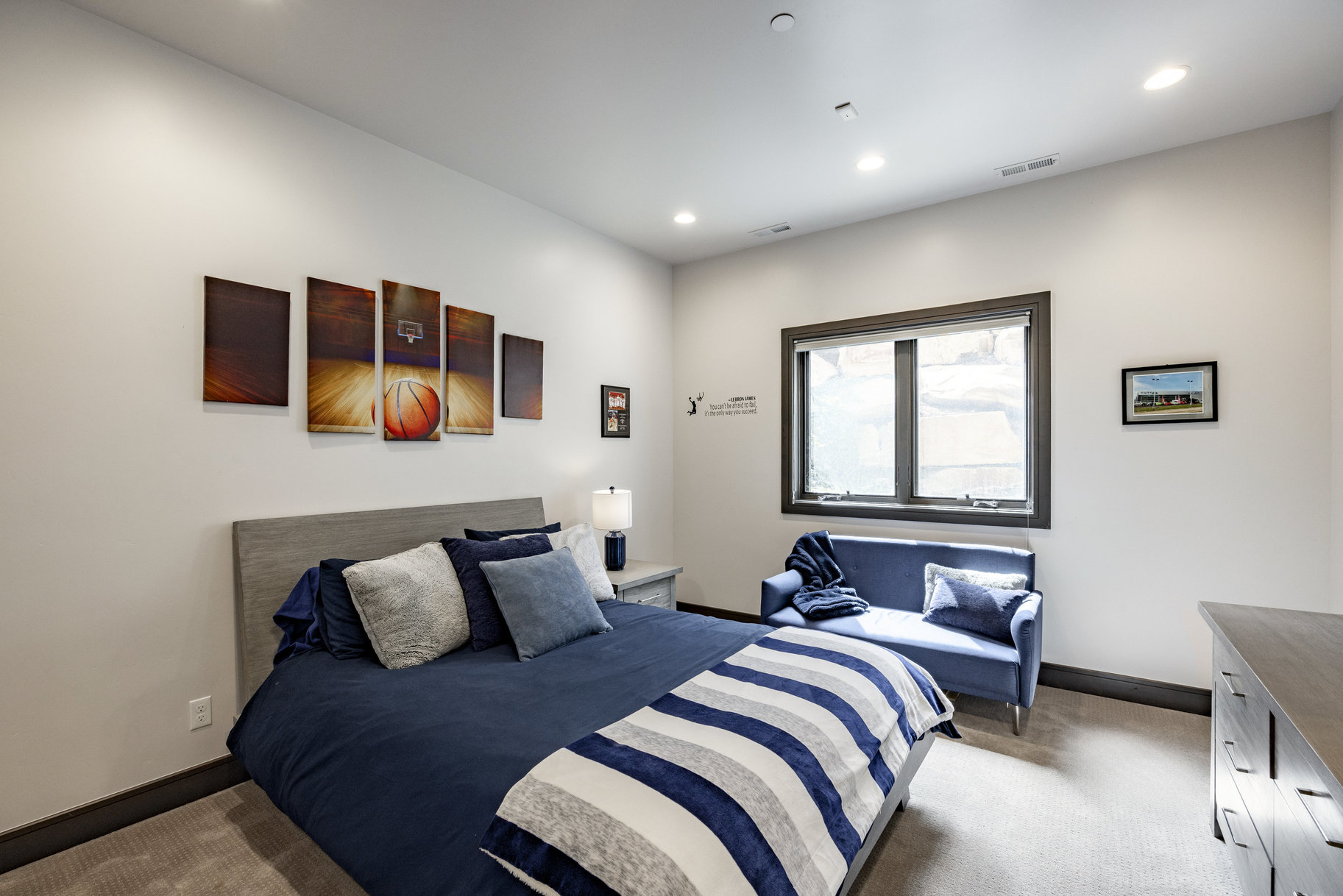  Framed by Panoramic Mountain Views with Access to Round Valley