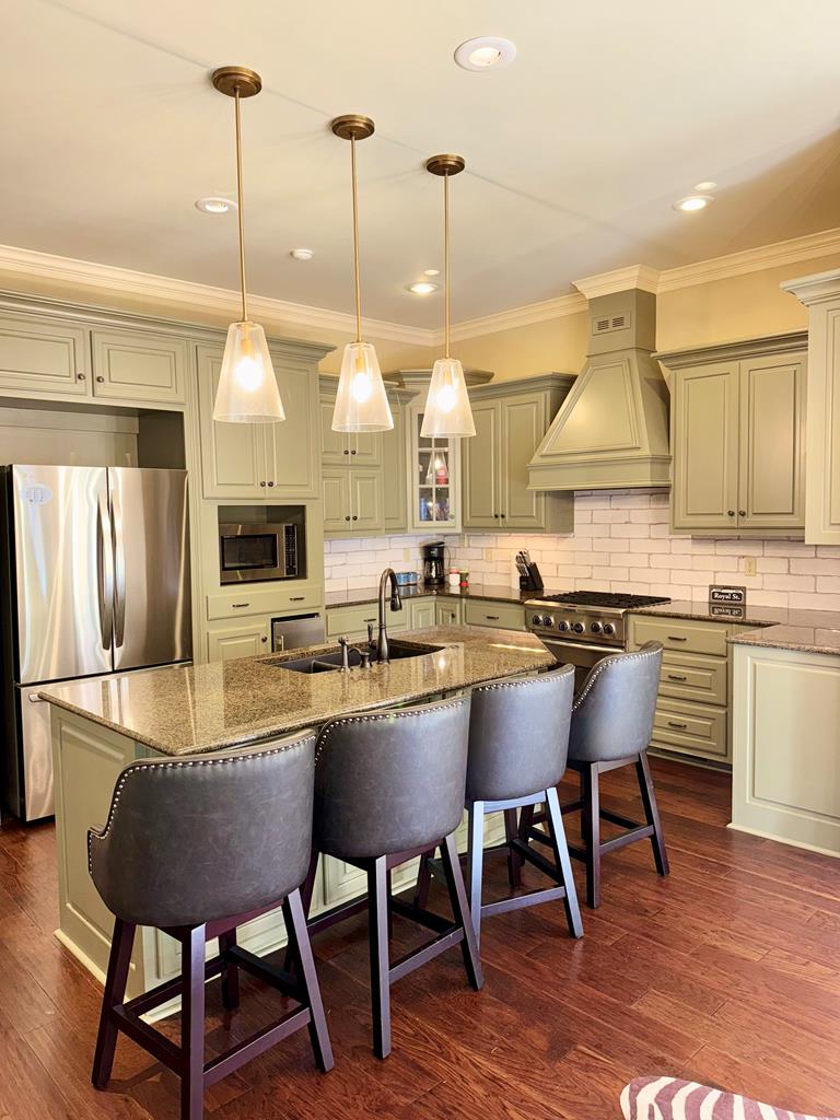 OXFORD, Mississippi, 38655, United States, 6 Bedrooms Bedrooms, ,4 BathroomsBathrooms,Residential,For Sale,1991856