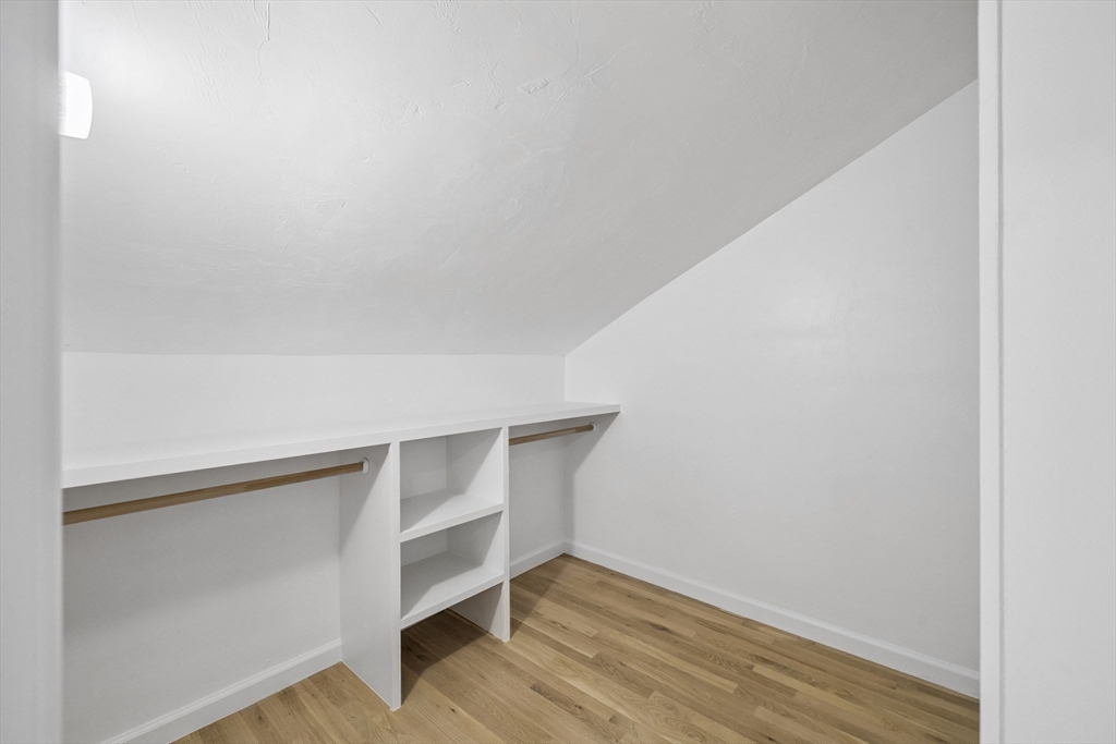 Shrewsbury, Massachusetts, 01545, United States, 3 Bedrooms Bedrooms, ,3 BathroomsBathrooms,Residential,For Sale,1907177