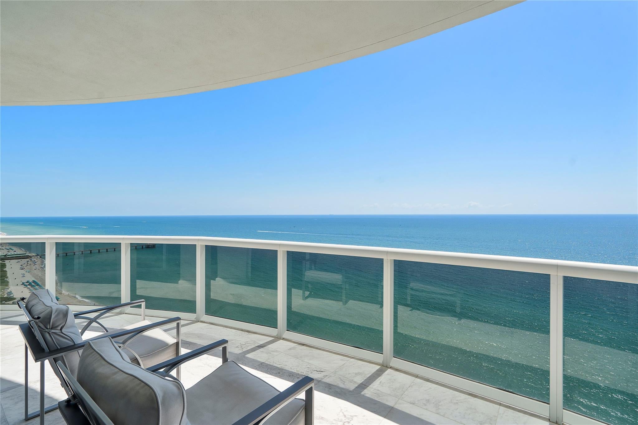 Sunny Isles Beach, Florida, 33160, United States, 3 Bedrooms Bedrooms, ,4 BathroomsBathrooms,Residential,For Sale,1824063