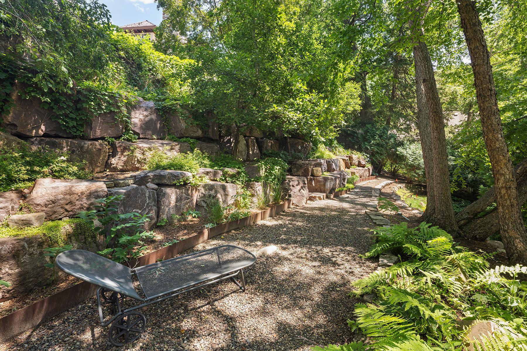 Minneapolis, Minnesota, 55416, United States, 4 Bedrooms Bedrooms, ,4 BathroomsBathrooms,Residential,For Sale,1901324