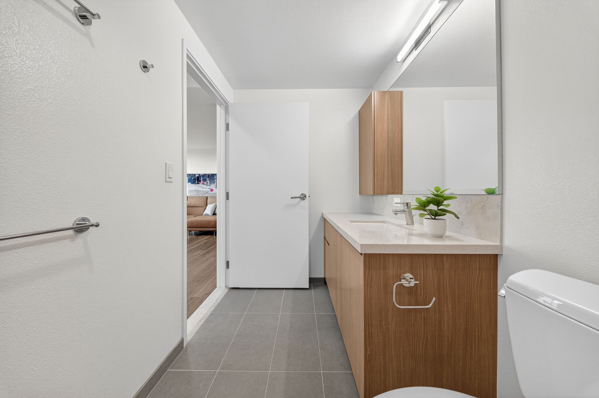 Honolulu, Hawaii, 96814, United States, 2 Bedrooms Bedrooms, ,2 BathroomsBathrooms,Residential,For Sale,1990475