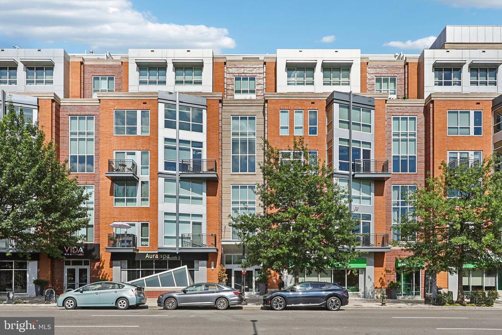 Washington, District of Columbia, 20005, United States, 1 Bedroom Bedrooms, ,2 BathroomsBathrooms,Residential,For Sale,1978761