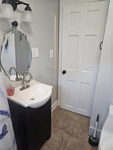 Pembroke, New Hampshire, 03275, United States, 3 Bedrooms Bedrooms, ,1 BathroomBathrooms,Residential,For Sale,1909259
