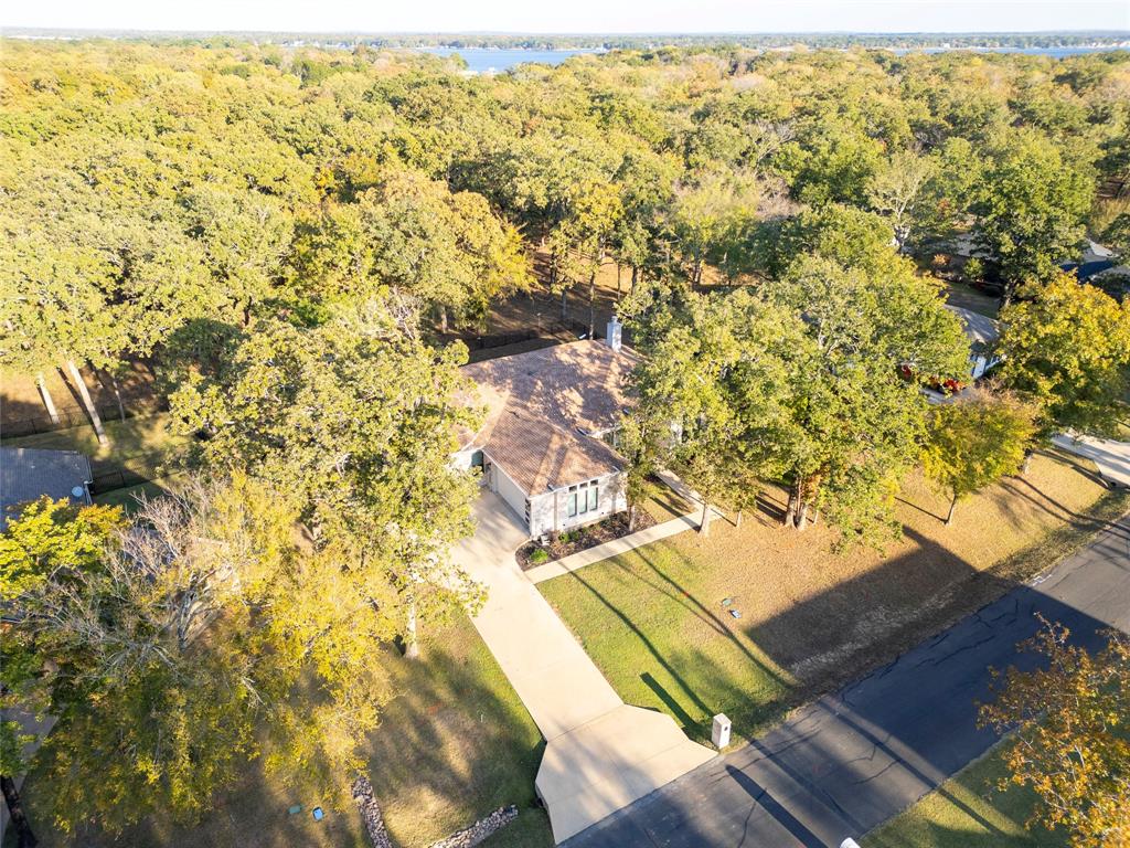 Mabank, Texas, 75156, United States, 3 Bedrooms Bedrooms, ,3 BathroomsBathrooms,Residential,For Sale,1827863