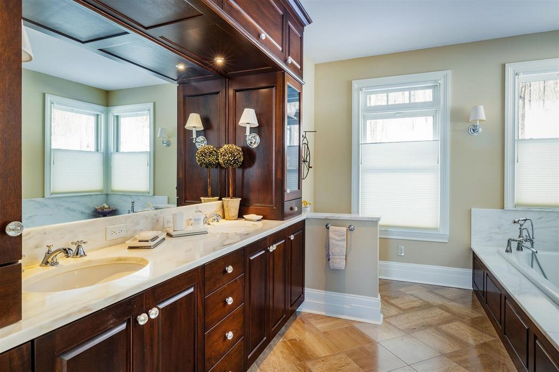  450 & 451 Red Truck Lane - 物件實景