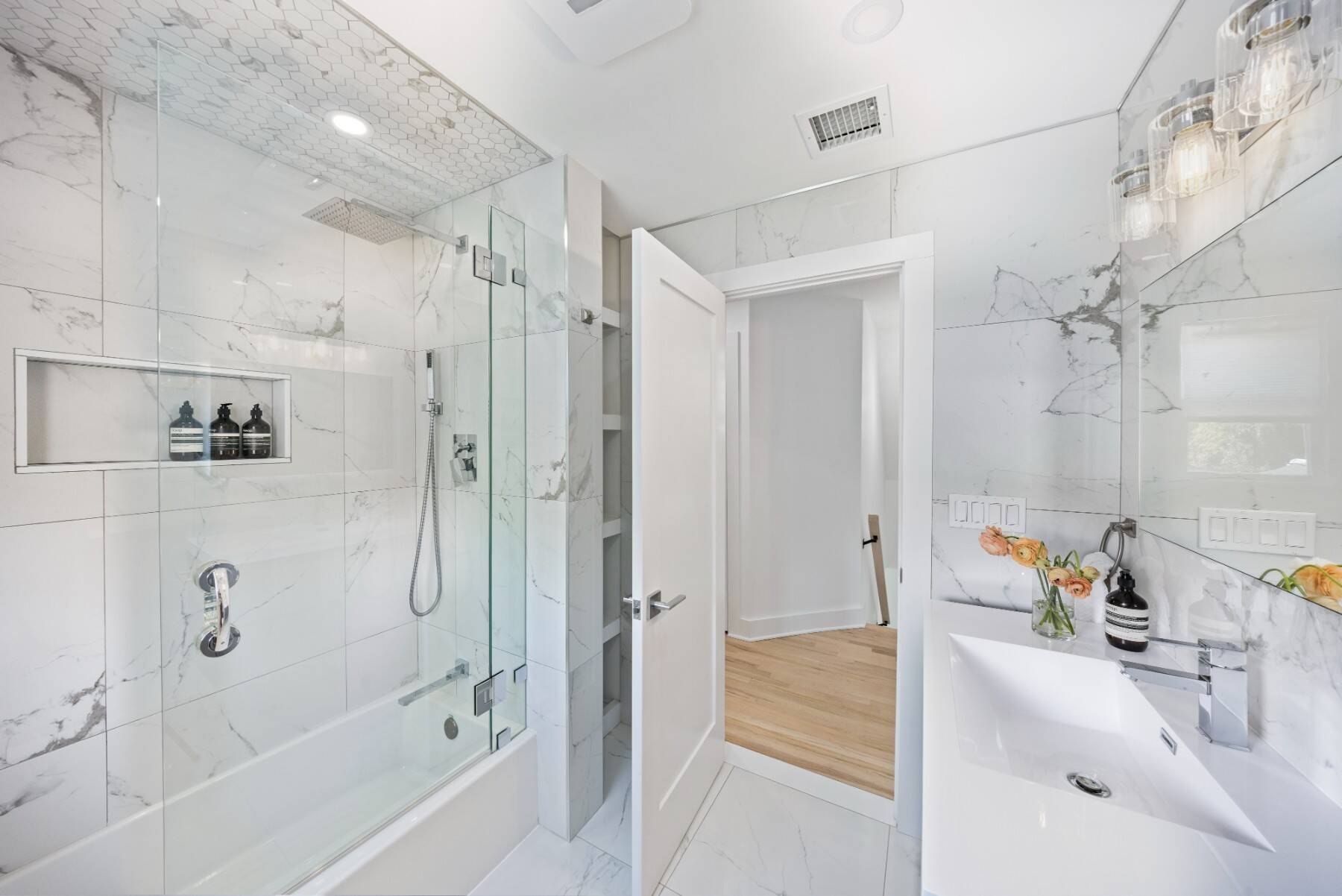  Springs Sanctuary: Gut-Renovated 4BR Retreat with Pool & Spa - 物件實景