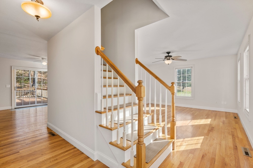 Westfield, Massachusetts, 01085, United States, 4 Bedrooms Bedrooms, ,3 BathroomsBathrooms,Residential,For Sale,1998160