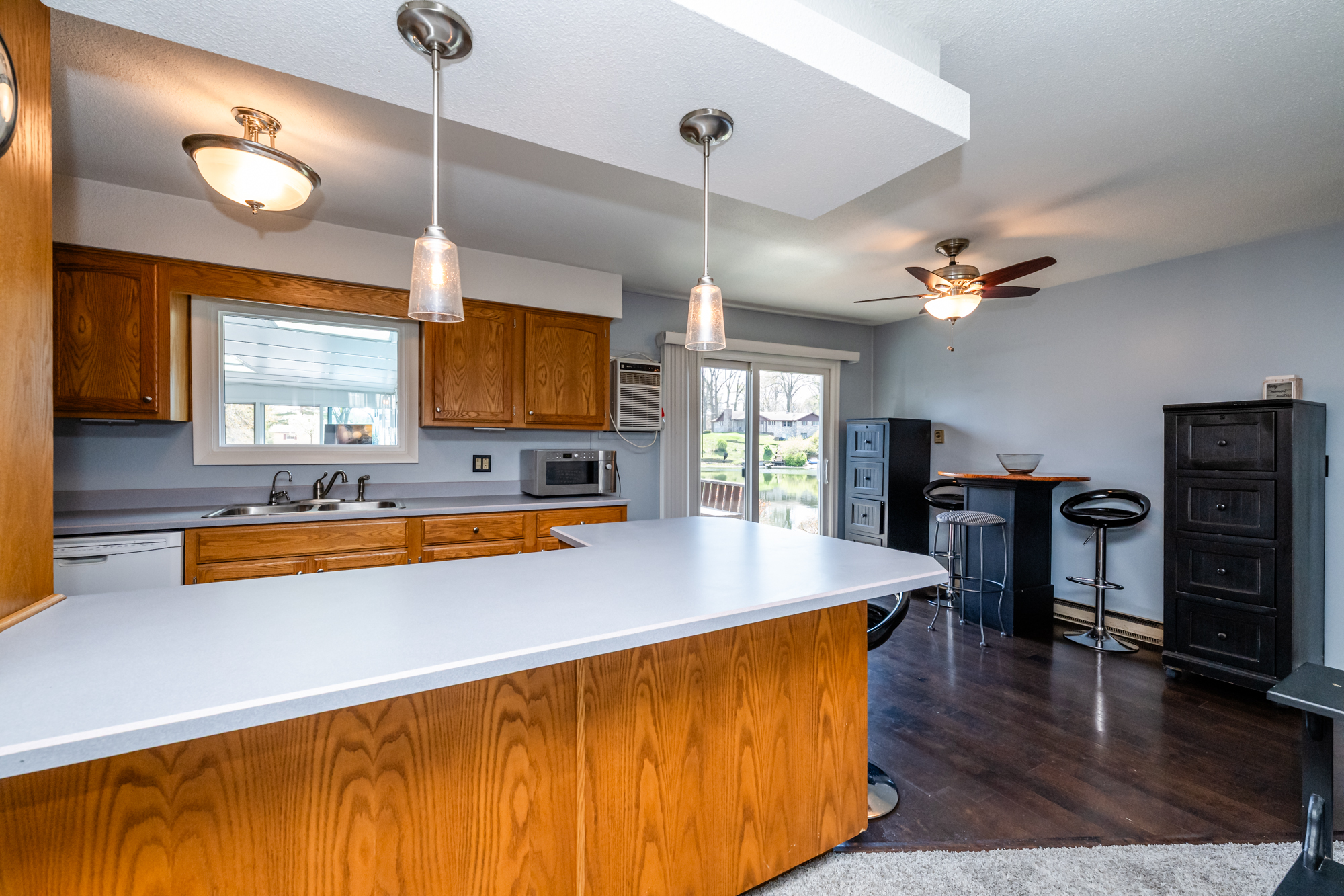 Coloma, Michigan, 49038, United States, 3 Bedrooms Bedrooms, ,2 BathroomsBathrooms,Residential,For Sale,1787347