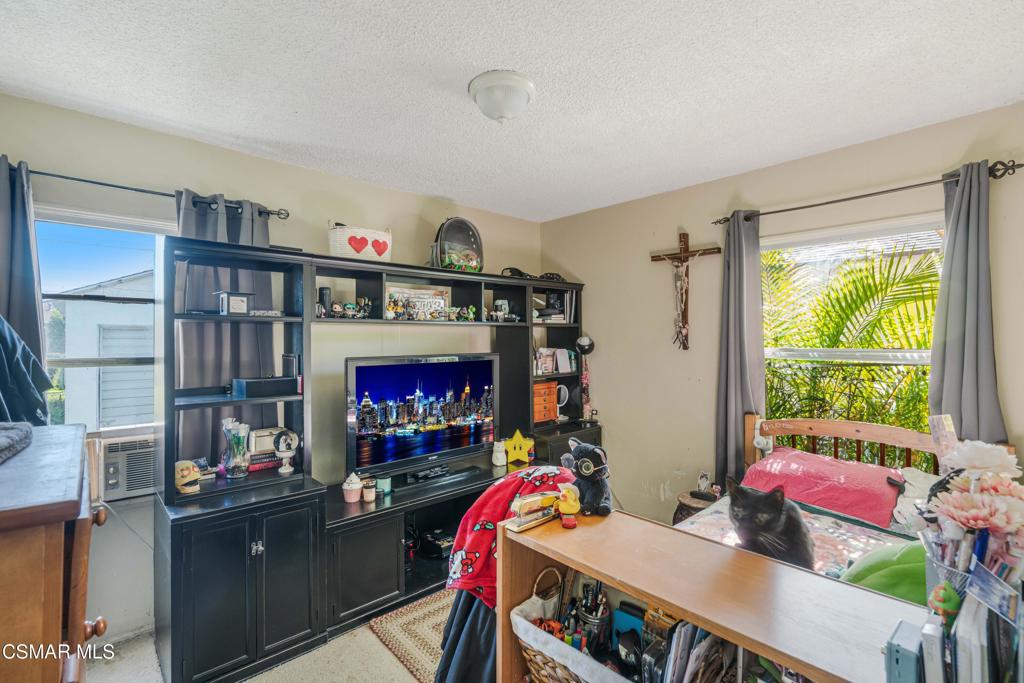 Montebello, California, 90640, United States, 2 Bedrooms Bedrooms, ,1 BathroomBathrooms,Residential,For Sale,2010395