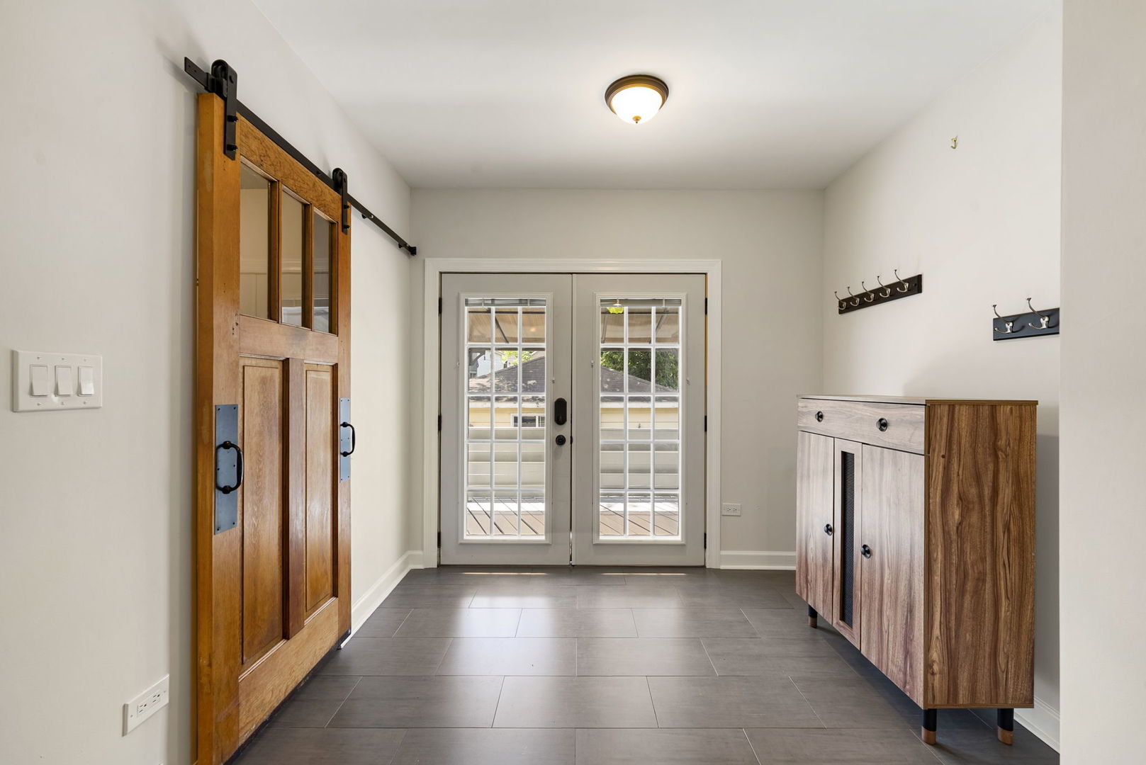 Chicago, Illinois, 60641, United States, 4 Bedrooms Bedrooms, ,3 BathroomsBathrooms,Residential,For Sale,1940244