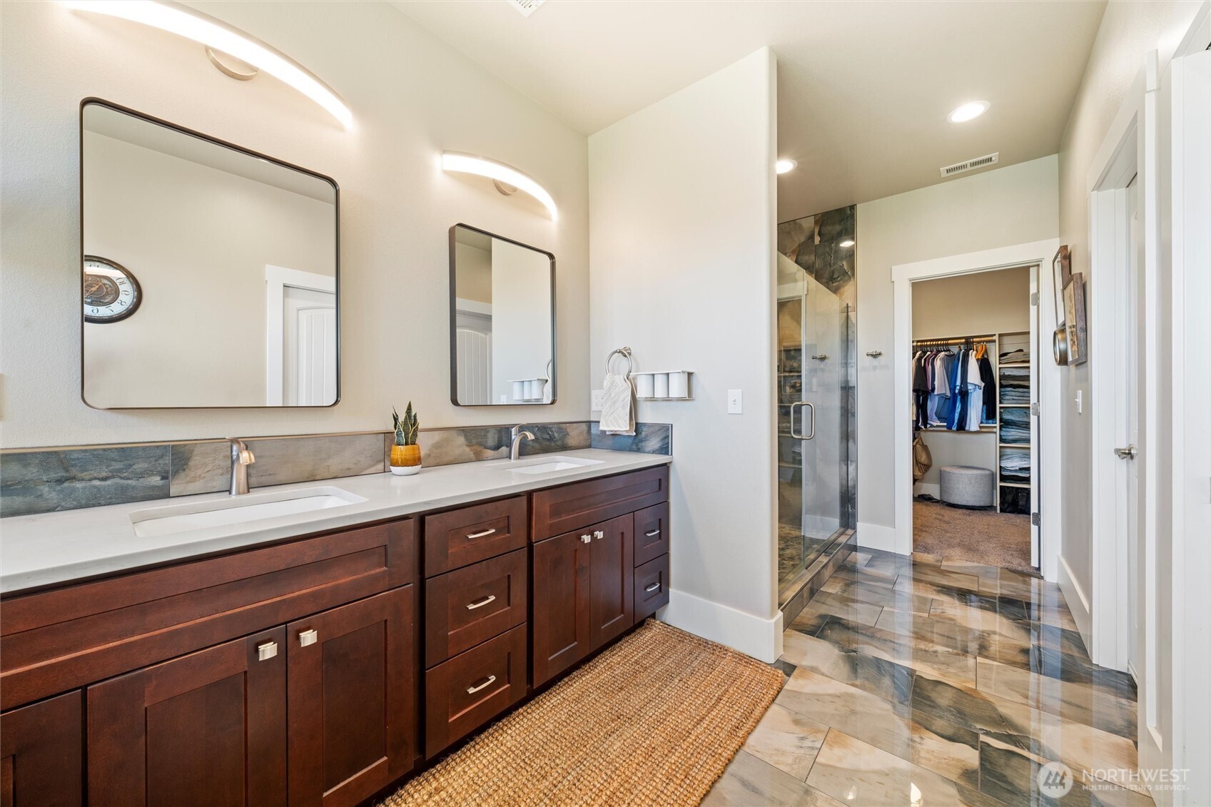 Moses Lake, Washington, 98837, United States, 3 Bedrooms Bedrooms, ,2 BathroomsBathrooms,Residential,For Sale,2002920