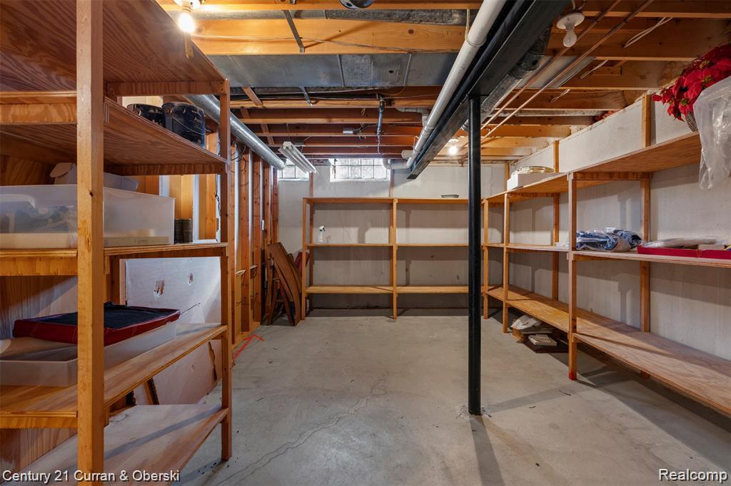 Shelby Charter Township, Michigan, 48317, United States, 4 Bedrooms Bedrooms, ,4 BathroomsBathrooms,Residential,For Sale,2010961