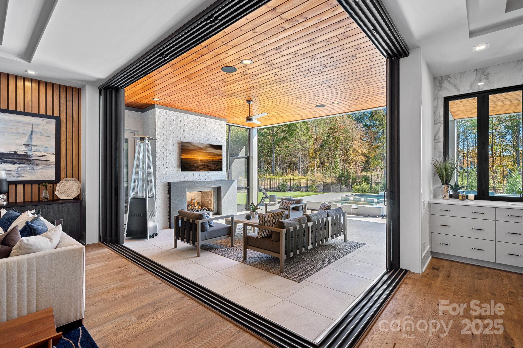 Davidson, North Carolina, 28036, United States, 5 Bedrooms Bedrooms, ,7 BathroomsBathrooms,Residential,For Sale,1989460